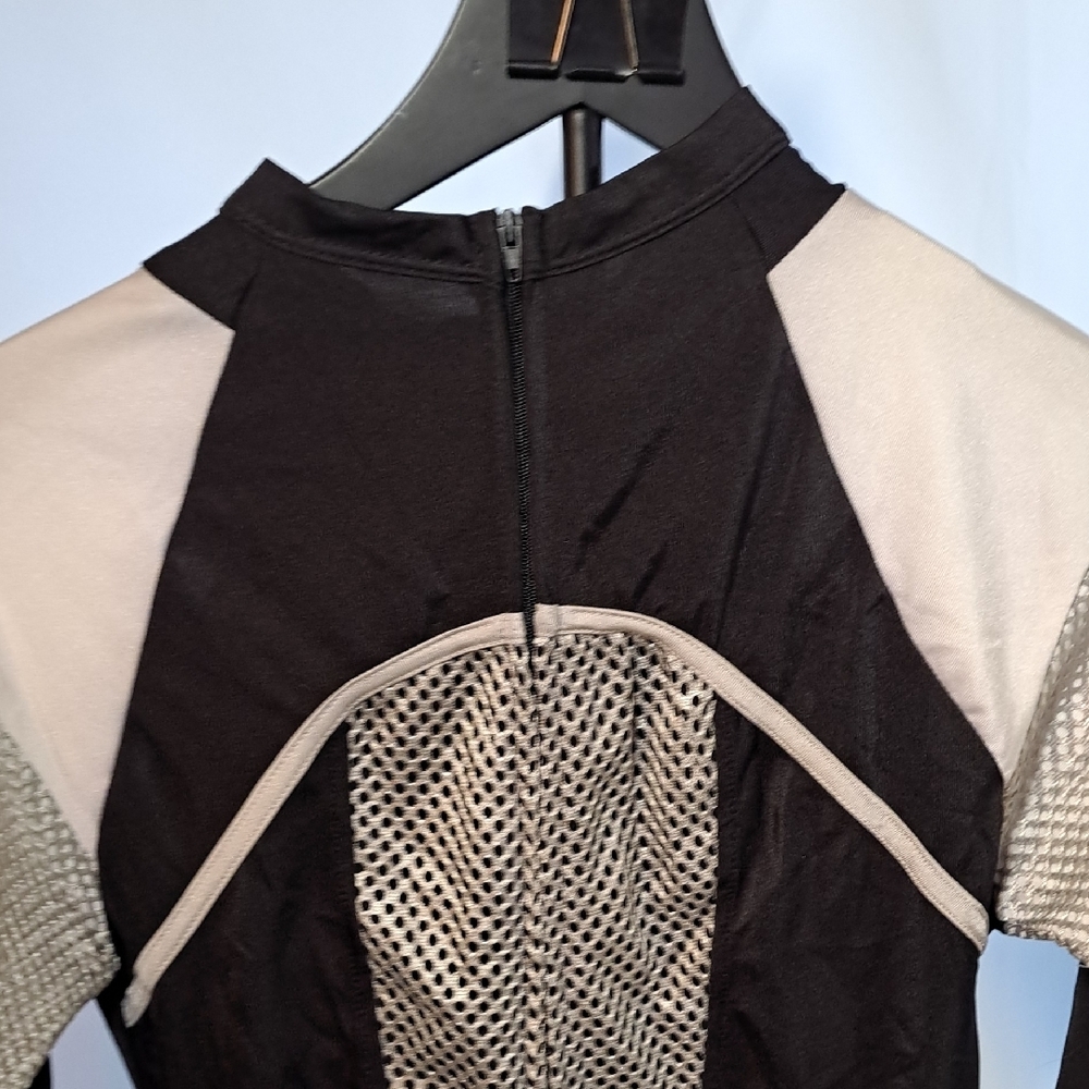Chic Black and White Women's Jumpsuit - Picture 10 of 12